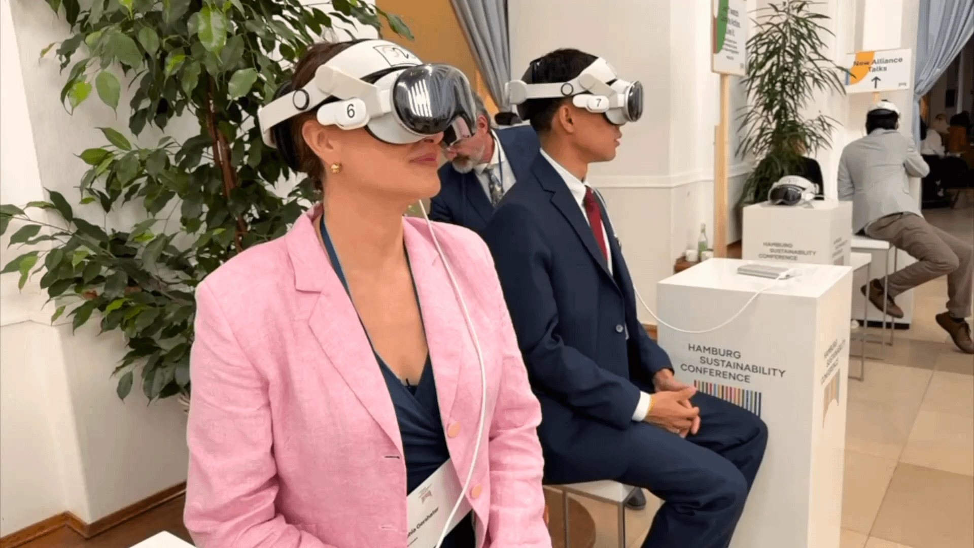 Delegate experiencing the Mexico City immersive presentation on Apple Vision Pro